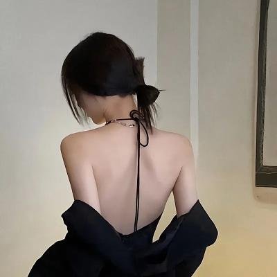 坡道上的红屋顶
