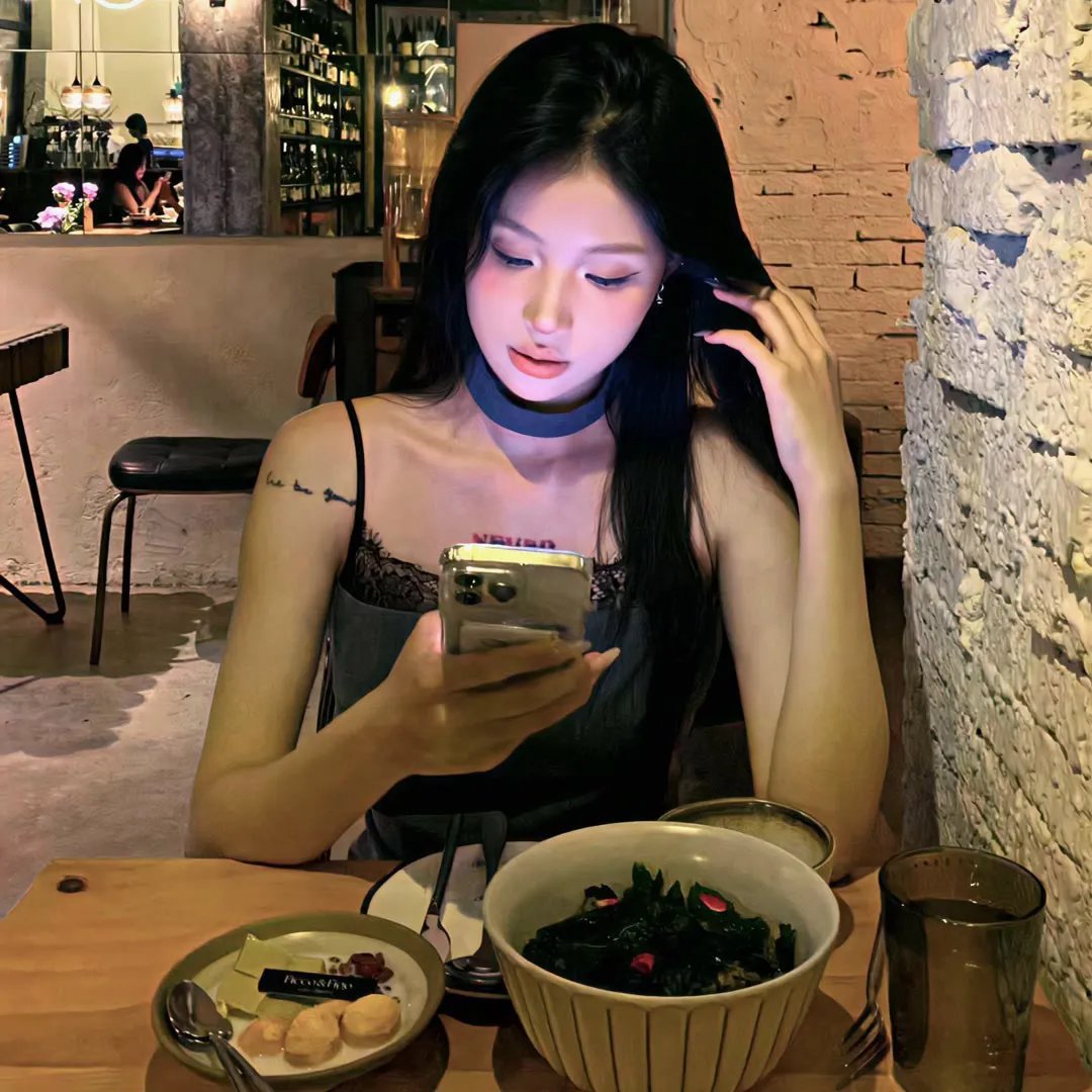 不装了,我比英雄还强